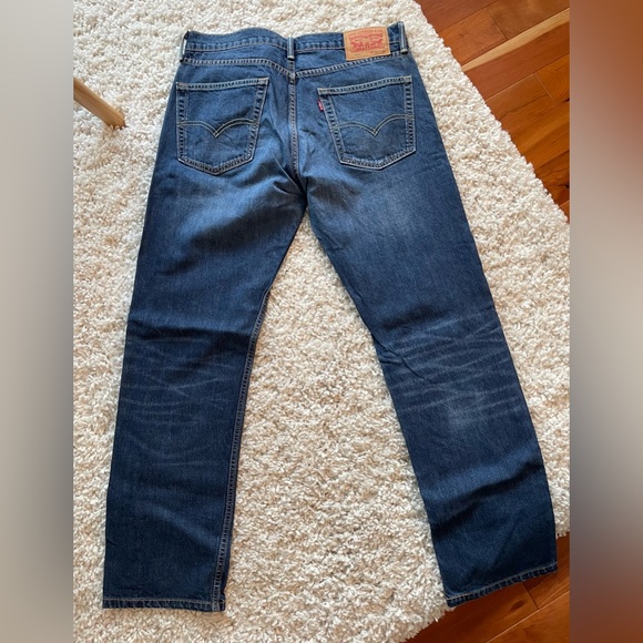 Levi’s 505 Jeans - Picture 2 of 3